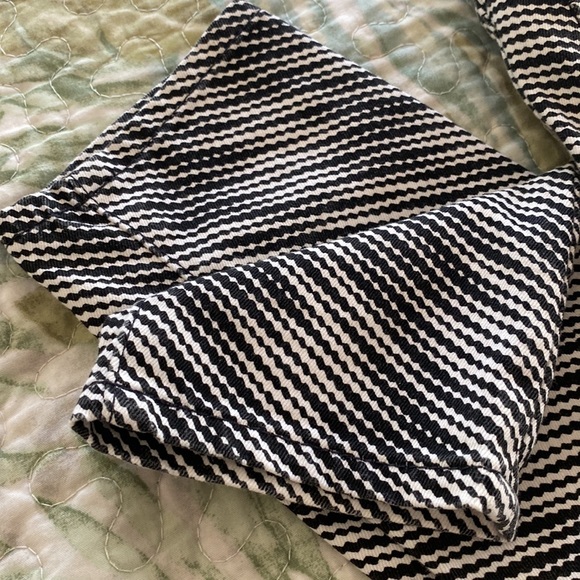 A/X Armani Exchange Super Skinny Pants | Size 26 - Picture 9 of 9